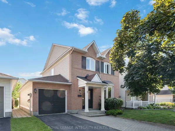 7 Windhurst Dr, Ottawa, ON K2G 6G6