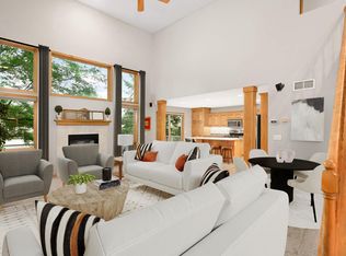 1557 Summit Shores Vis, Burnsville, MN 55306