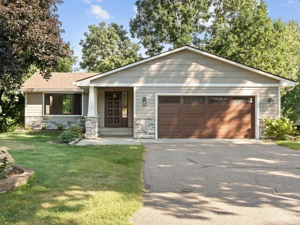 18208 Valley View Rd, Eden Prairie, MN 55346