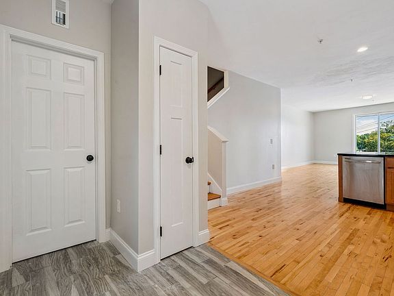 5th image of 44 Portland Ave APT 201