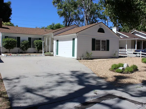 22110 De La Osa St, Woodland Hills, CA 91364