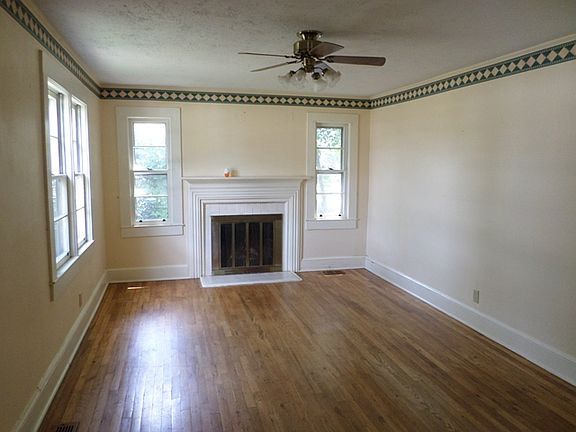 2nd image of 909 Northside Dr E