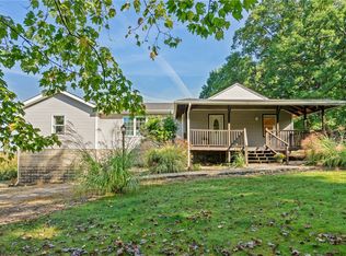 180 Wallrose Heights Rd, Baden, PA 15005