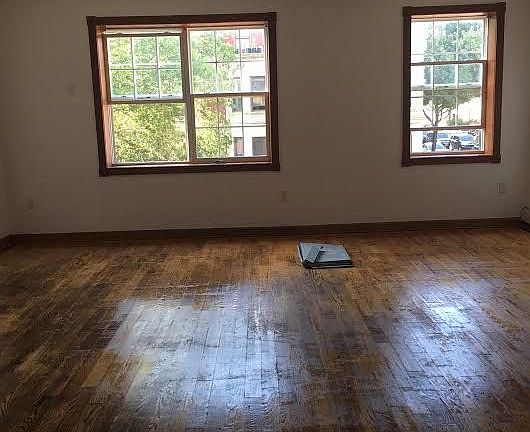 5th image of 344 Parkside Ave #3