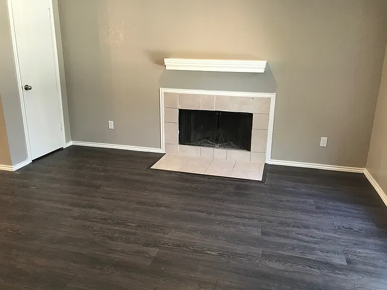 7326 Kingswood Cir #0 — Photo 2
