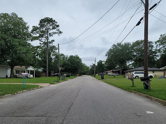5th image of 226 John D Seifert Dr