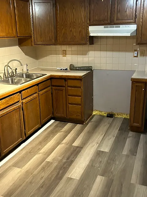 3 bed, 941 sqft, $1,000 — Photo 2