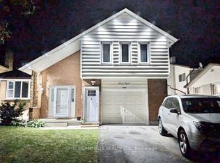 68 Briargate Dr, Kitchener, ON N2E 2J8