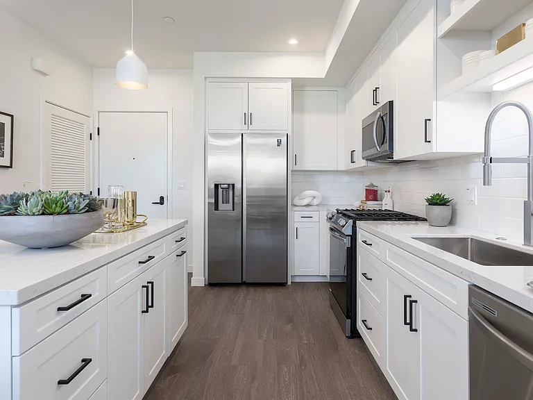 Alexan Noho West — Photo 41