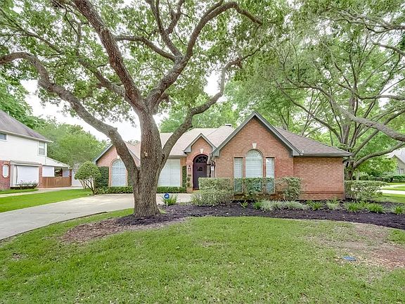2nd image of 6606 Cypress Village Dr