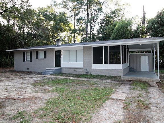 4th image of 1820 Canterbury Dr