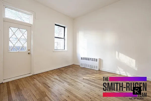 Rented by R New York | media 21