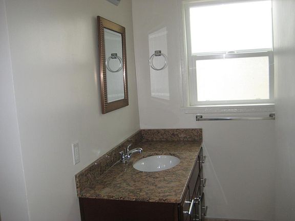 4th image of 1438 S Sherbourne Dr