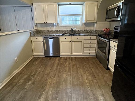 5th image of 4243 Forest De Ville Dr