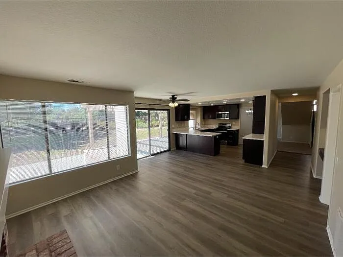 41547 Yankee Run Ct — Photo 17