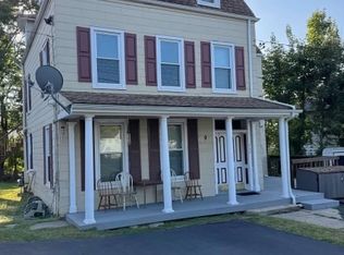 9 Church St, Hampton, NJ 08827