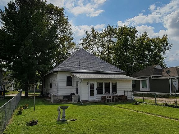 2nd image of 1527 Mamie Eisenhower Ave