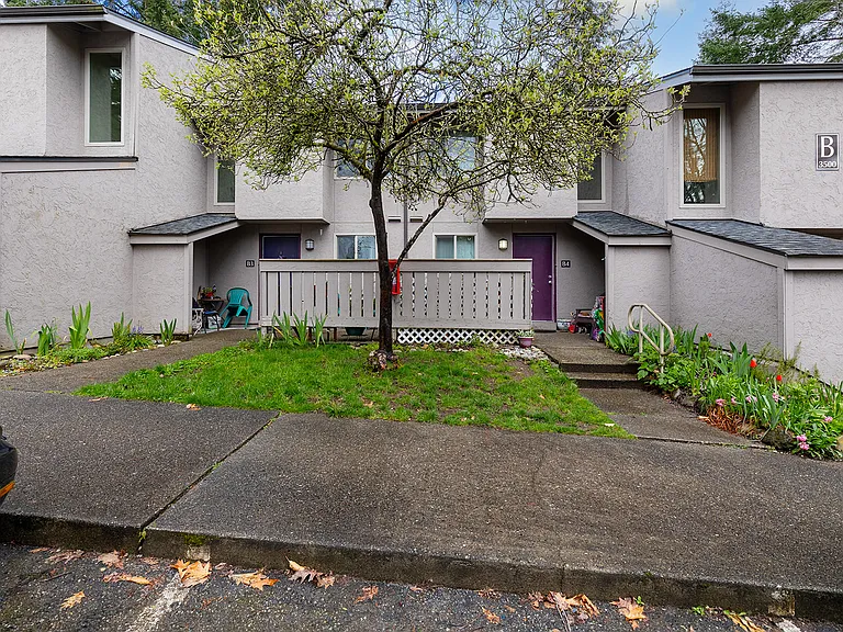 Marion Court Apartments — Photo 19