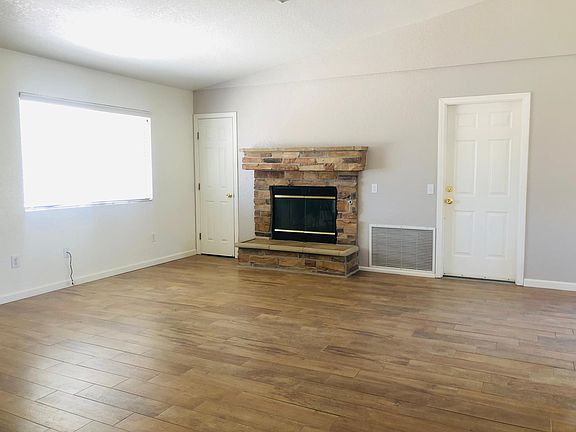 3rd image of 7566 Lucerne Vista Ave