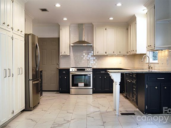 5th image of 4905 Montibello Dr