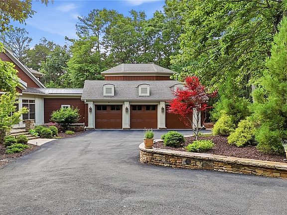 5th image of 549 Petit Ridge Dr