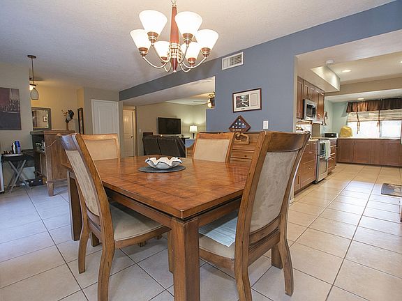 Dining Room & Kitchen
