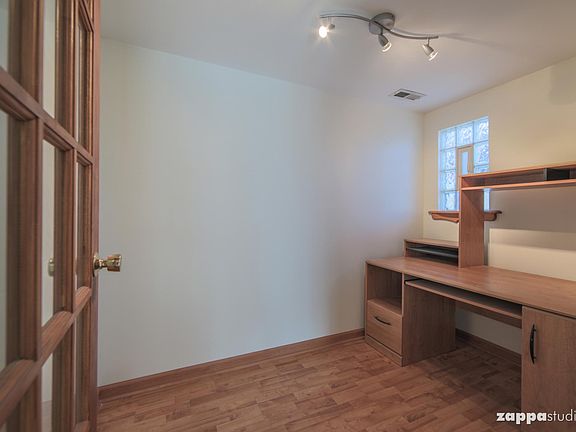 5th image of 2705 Laurel Ct
