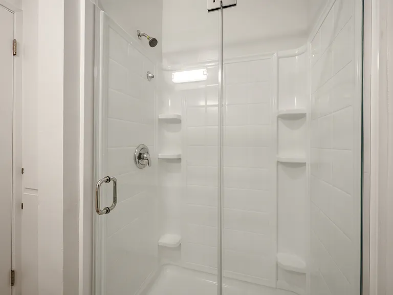 1416 Amherst Ave #6 — Photo 20