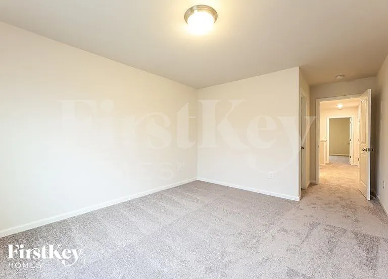 410 Stonefence Dr — Photo 10