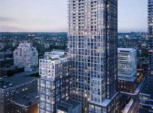 108 Peter St #3710, Toronto, ON M5V0W2