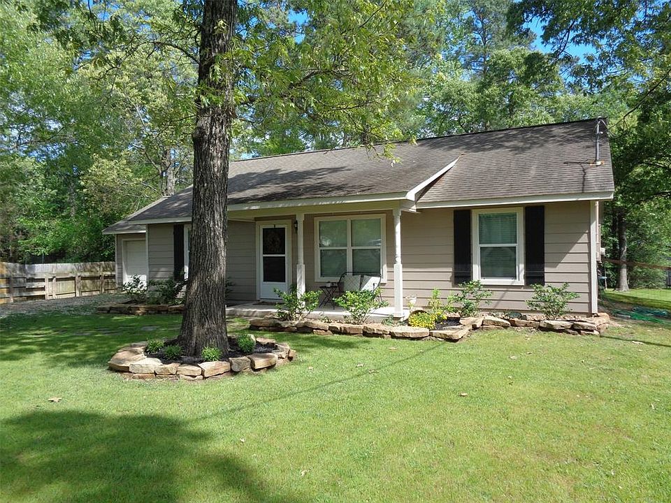 1st image of 24916 Woodway Ct
