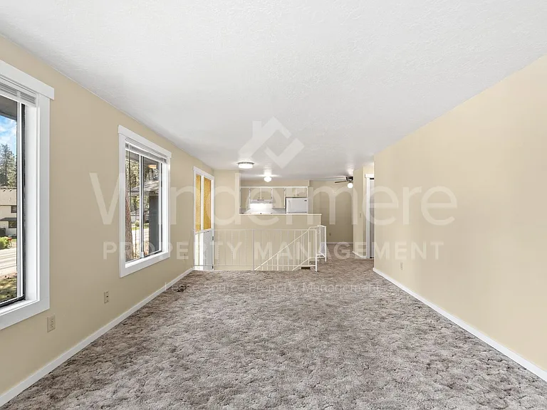 7805 E Upriver Dr — Photo 5