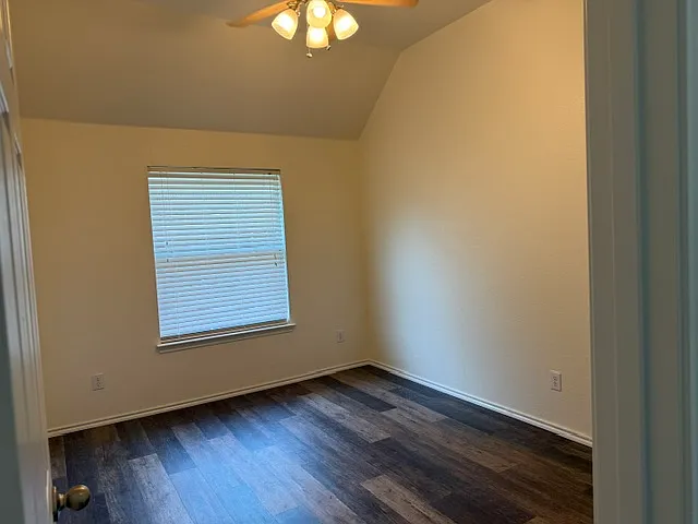 509 Avalanche Dr — Photo 7