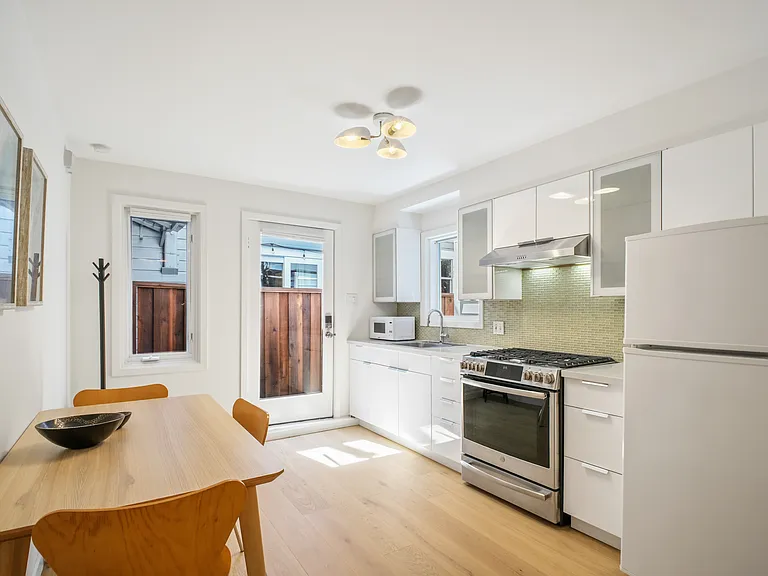 615 Precita Ave #A — Photo 8