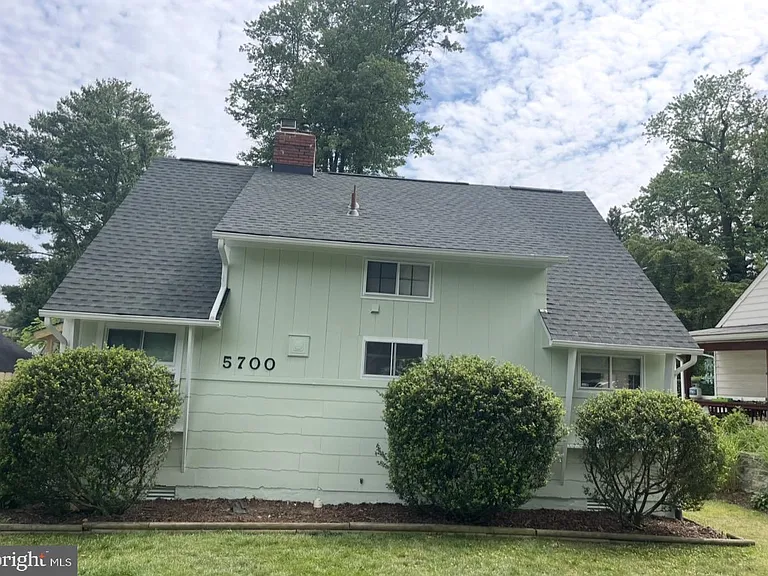 5700 Stillwell Rd — Photo 2
