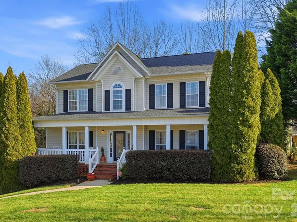 2712 25th St NE, Hickory, NC 28601