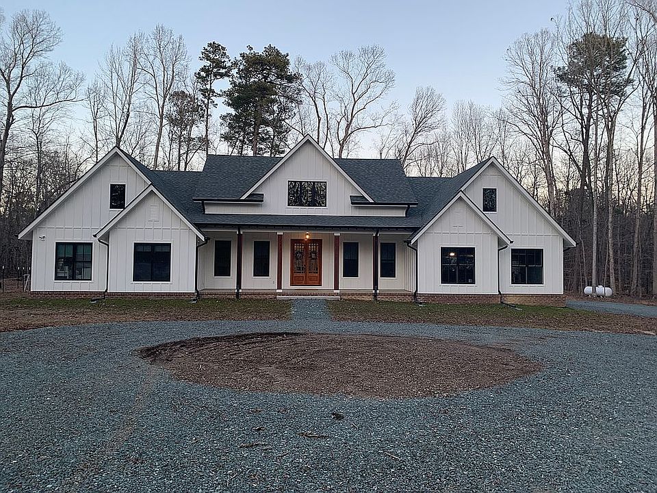 2nd image of 4068 Linden Rd