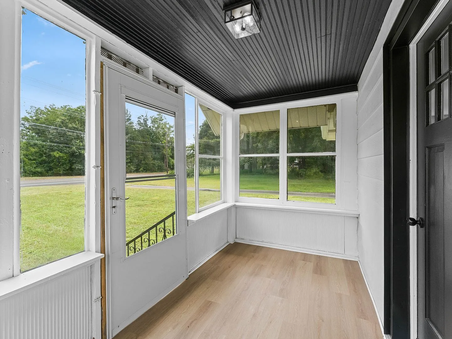 Charming Renovated Home with Modern Updates & Spacious Yard — Photo 3