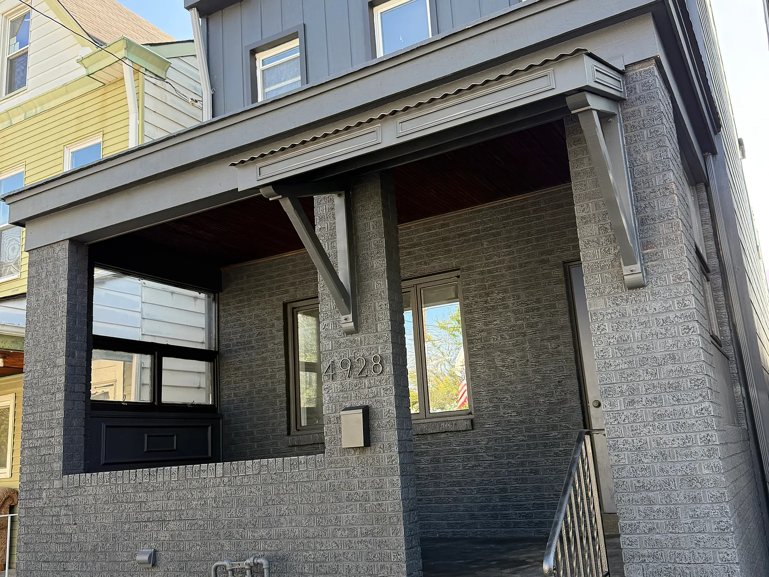 3 bed, 2084 sqft, $3,400 — Photo 3
