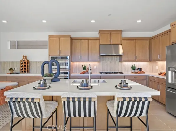 26687 Foliage Ln, Valencia, CA 91381