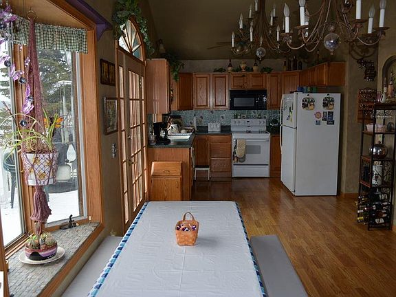 5th image of 1068 Crown Point Dr