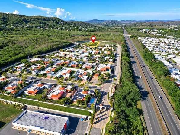 . URB VISTA REAL #3, YAUCO, PR 00698