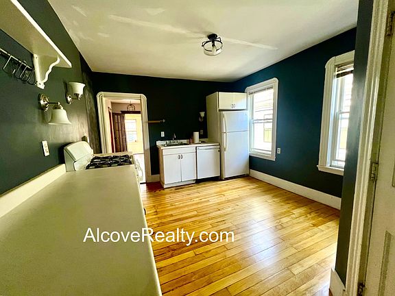 5th image of 48 Gold Star Rd #1