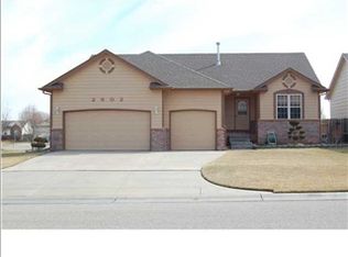 2602 S Cypress St, Wichita, KS 67210