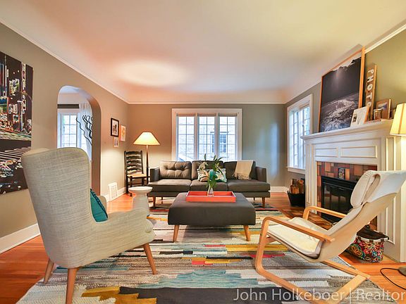 4th image of 1149 Iroquois Dr SE