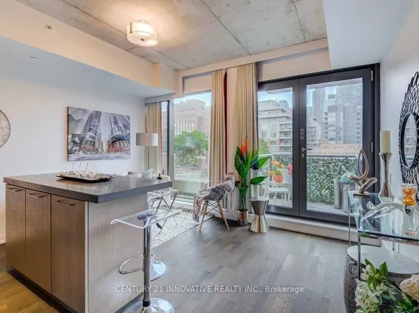 560 King St W, Toronto, ON