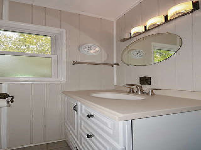 Full bathroom