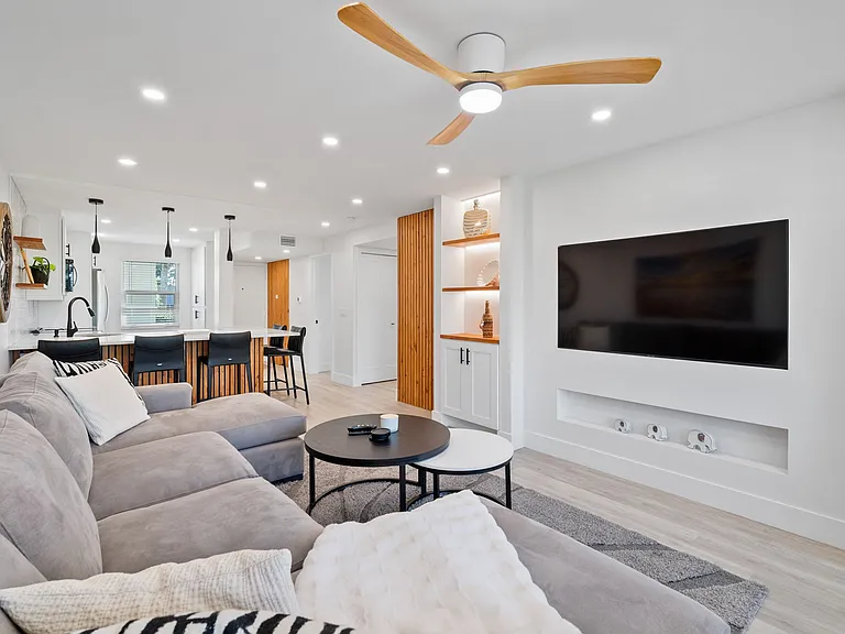 1624 Pine Valley Dr — Photo 3