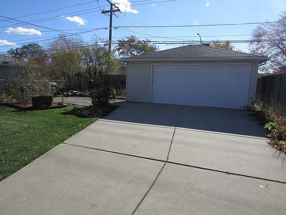 3rd image of 4957 Lamb Dr