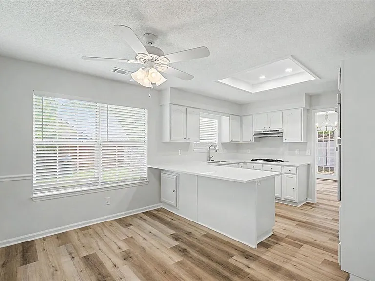 85 S Oak Rd — Photo 9